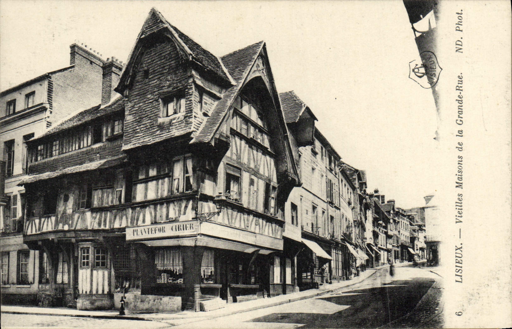 CPA Lisieux Vieilles Maisons de la grande rue
