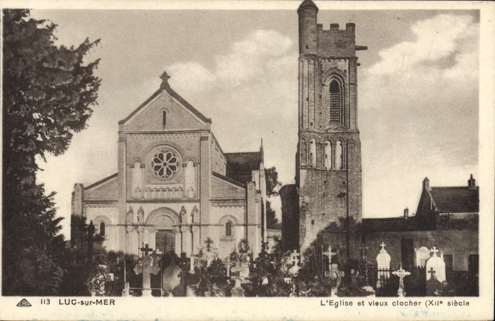 VINTAGE POSTCARD Luc on sea the church and old bell-tower