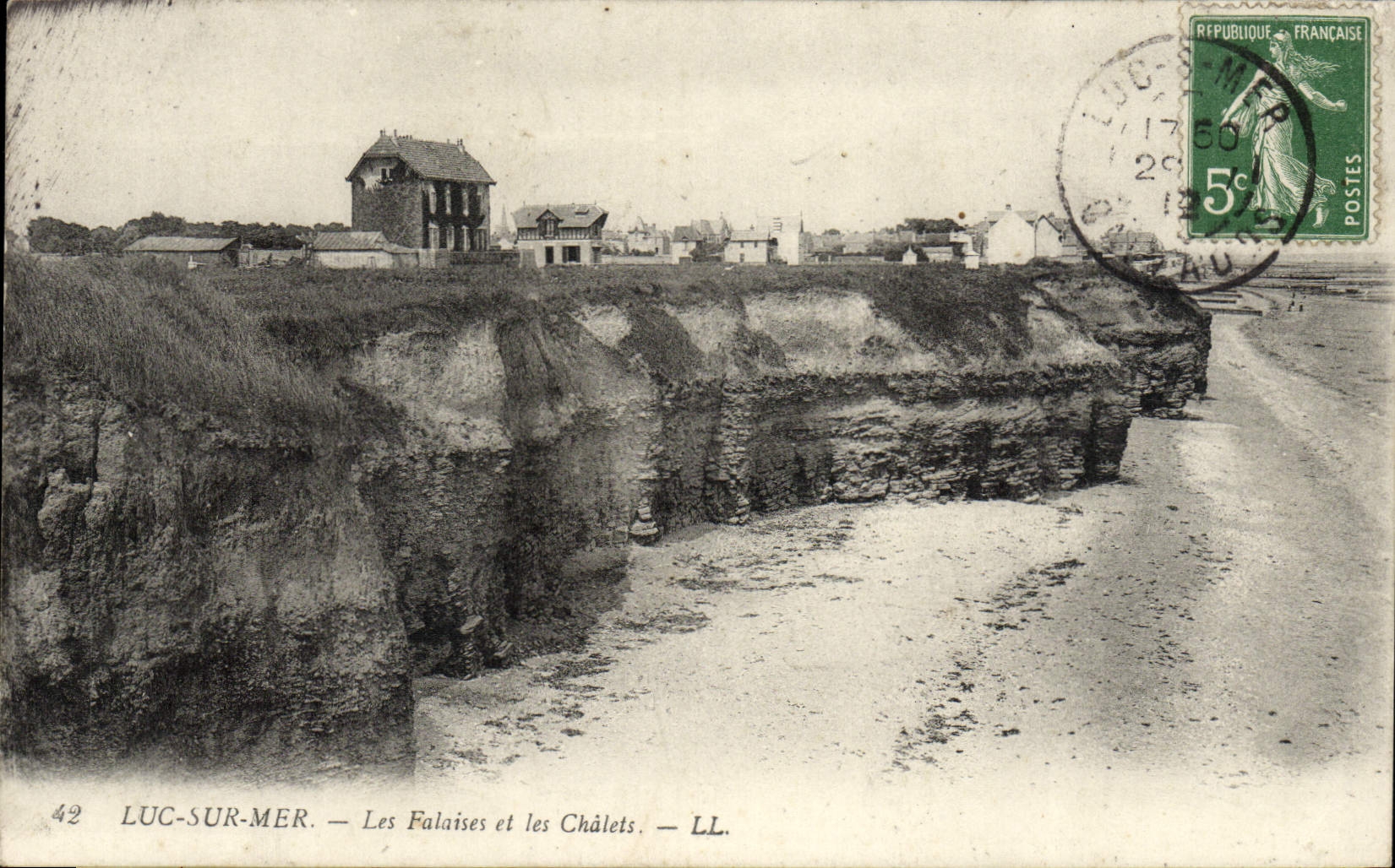 CPA Luc sur mer les falaises et les chalets