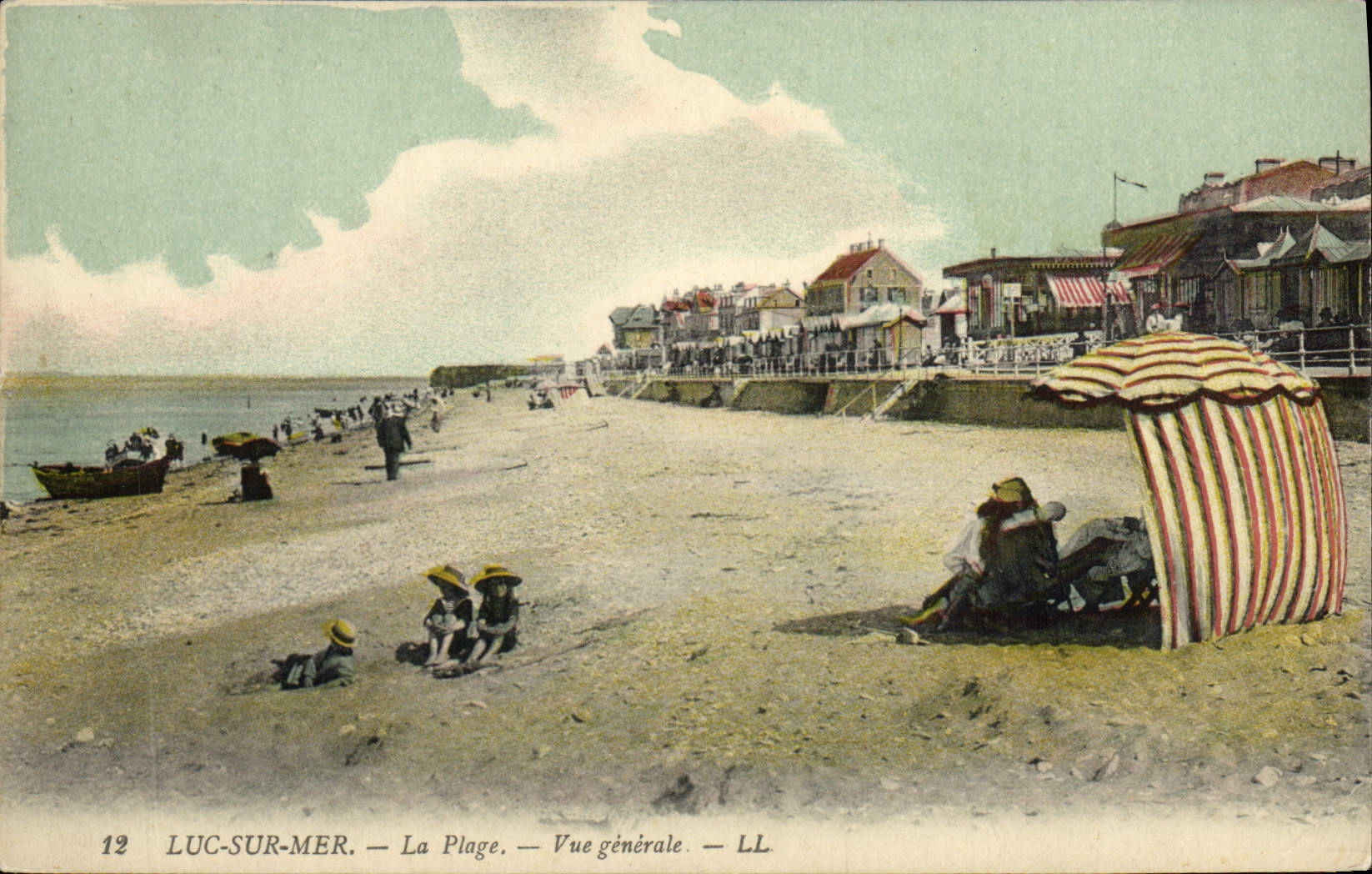 VINTAGE POSTCARD Luc on sea the beach View
