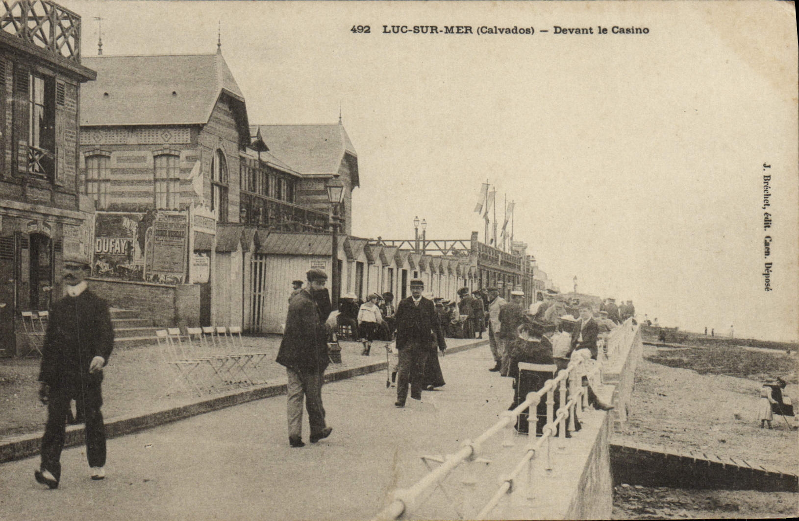 VINTAGE POSTCARD Luc on sea in front of the casino