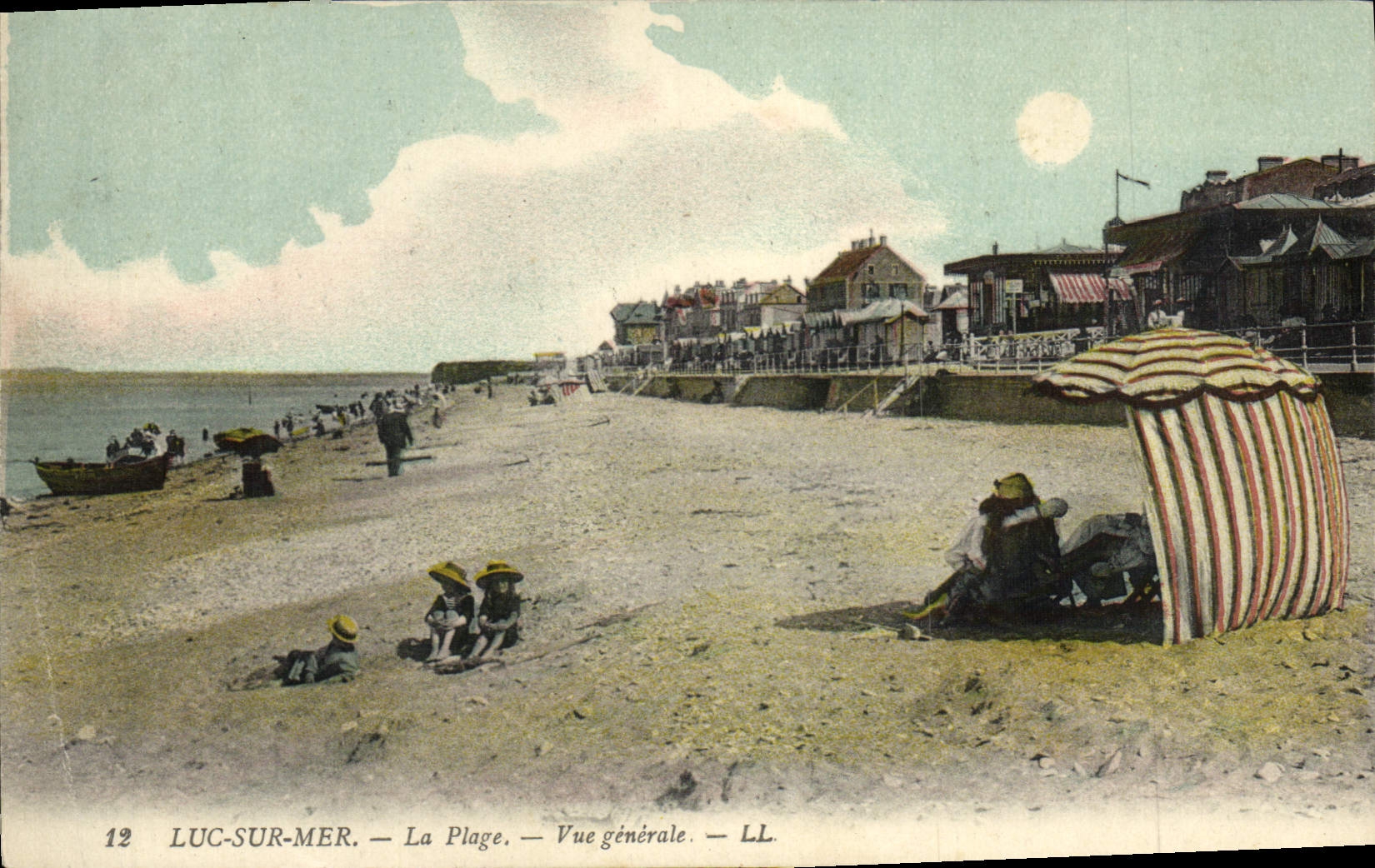 CPA Luc Sur mer la plage vue generale