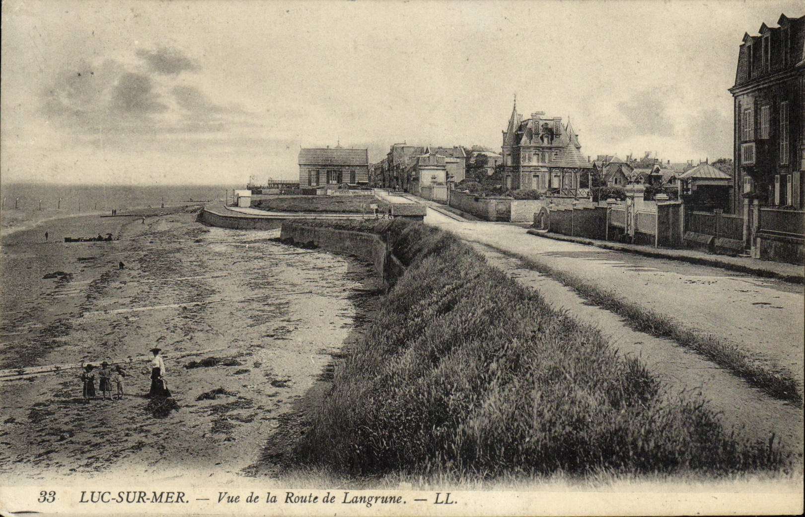 CPA Luc Sur mer vue de la route de langrune