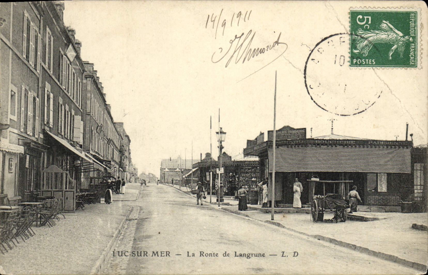 CPA Luc Sur mer la rounte de langrune Boucherie 