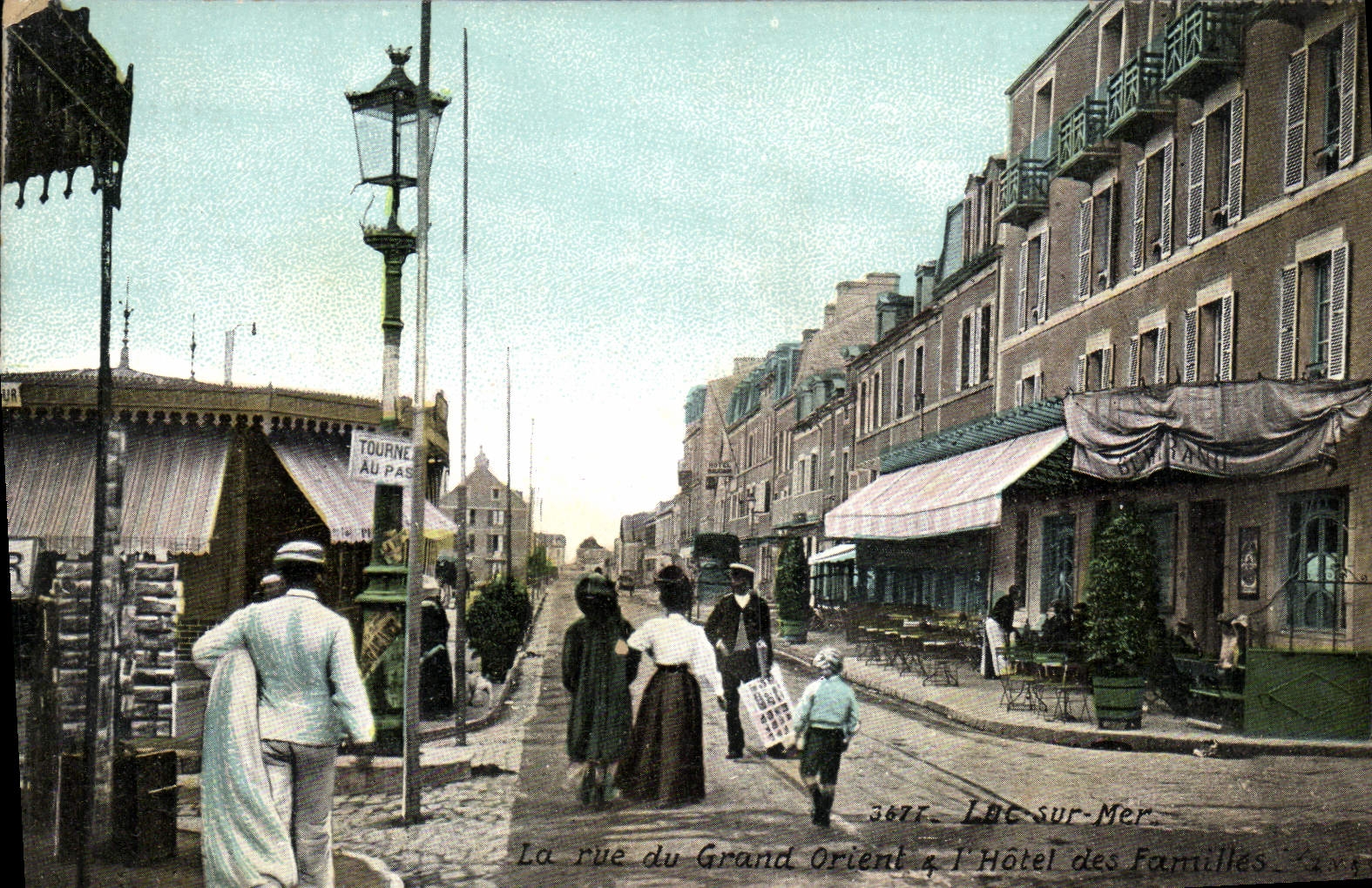 CPA Luc Sur mer rla rue du grand orient l'hotel des Familles 