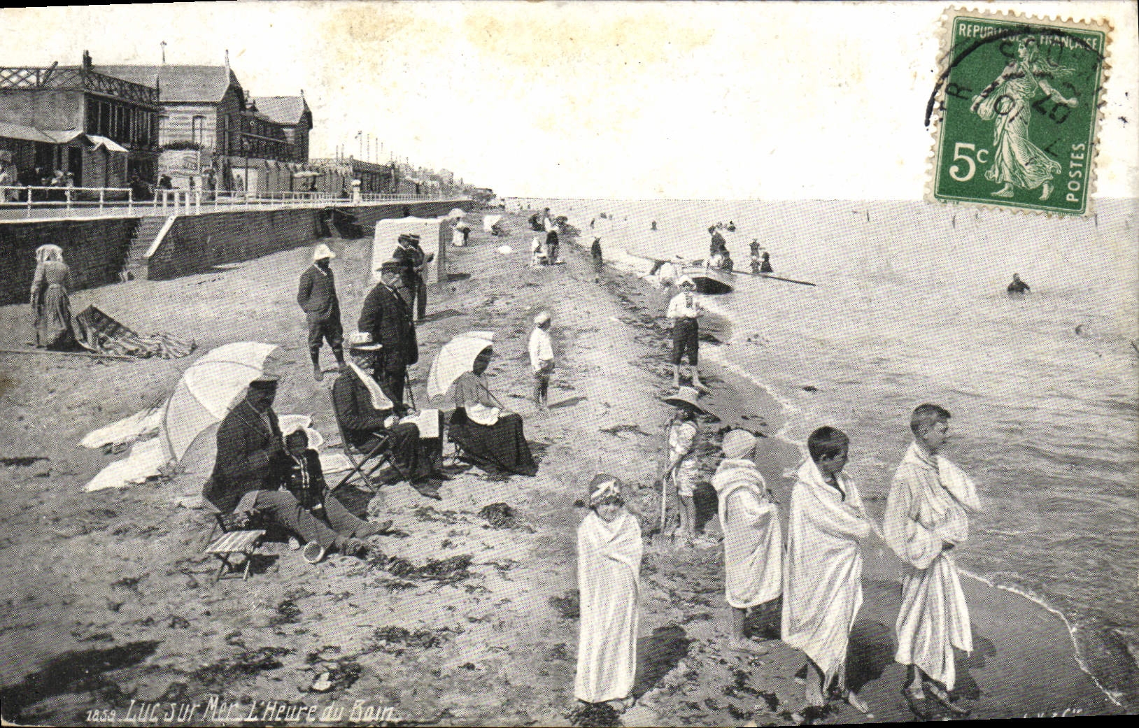 VINTAGE POSTCARD Luc On sea the hour of the bath