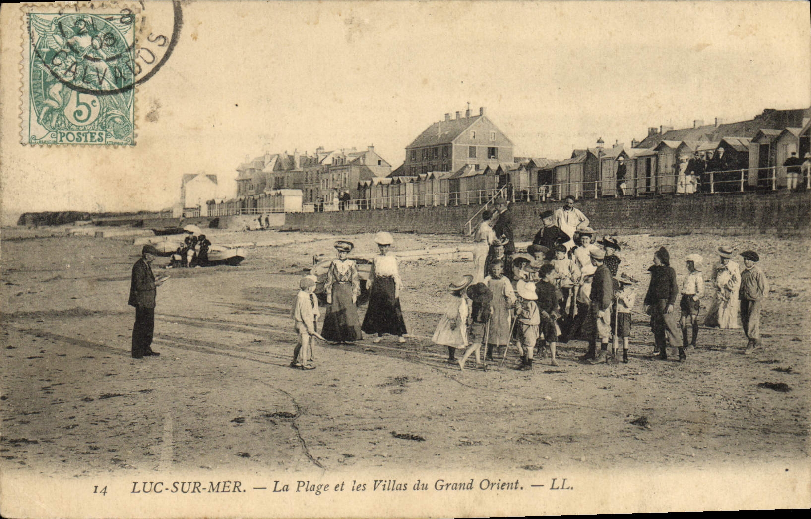 VINTAGE POSTCARD Luc On sea the beach and villas of the great East