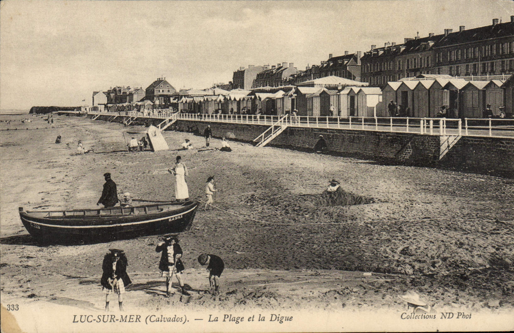 CPA Luc Sur mer la plage et la digue