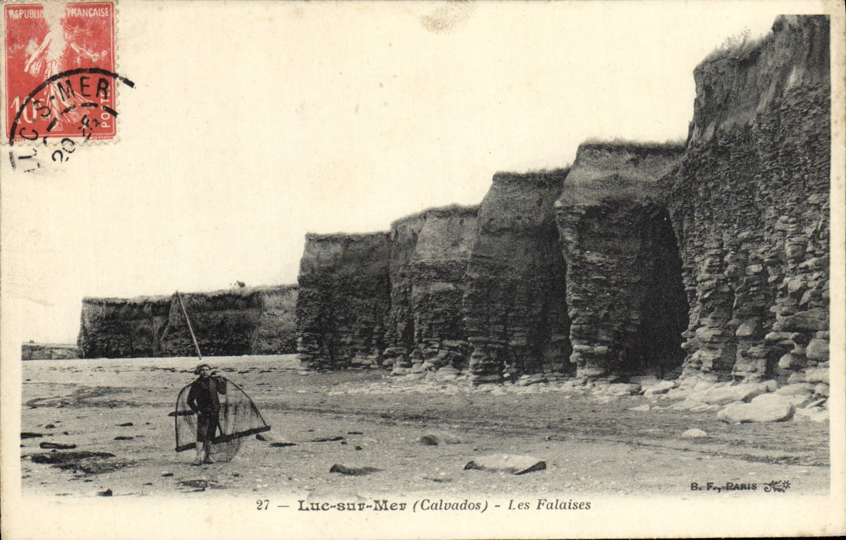 CPA Luc Sur mer les falaises Pecheur Peche