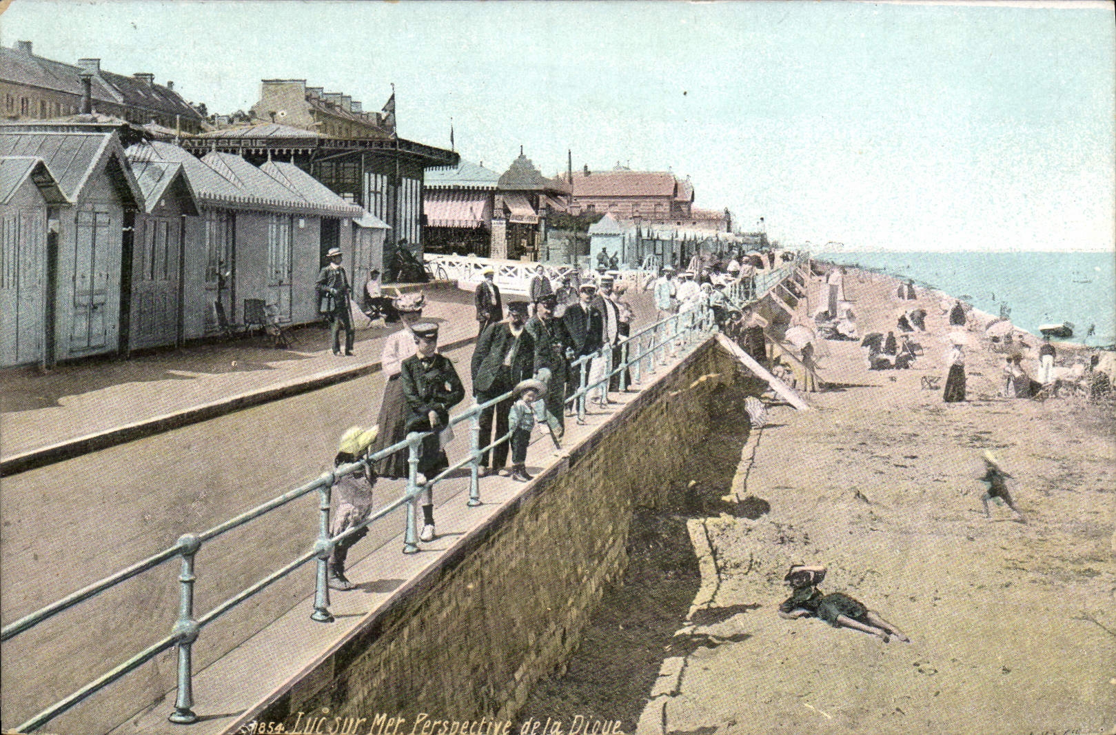 VINTAGE POSTCARD Luc on paersective sea of the dam