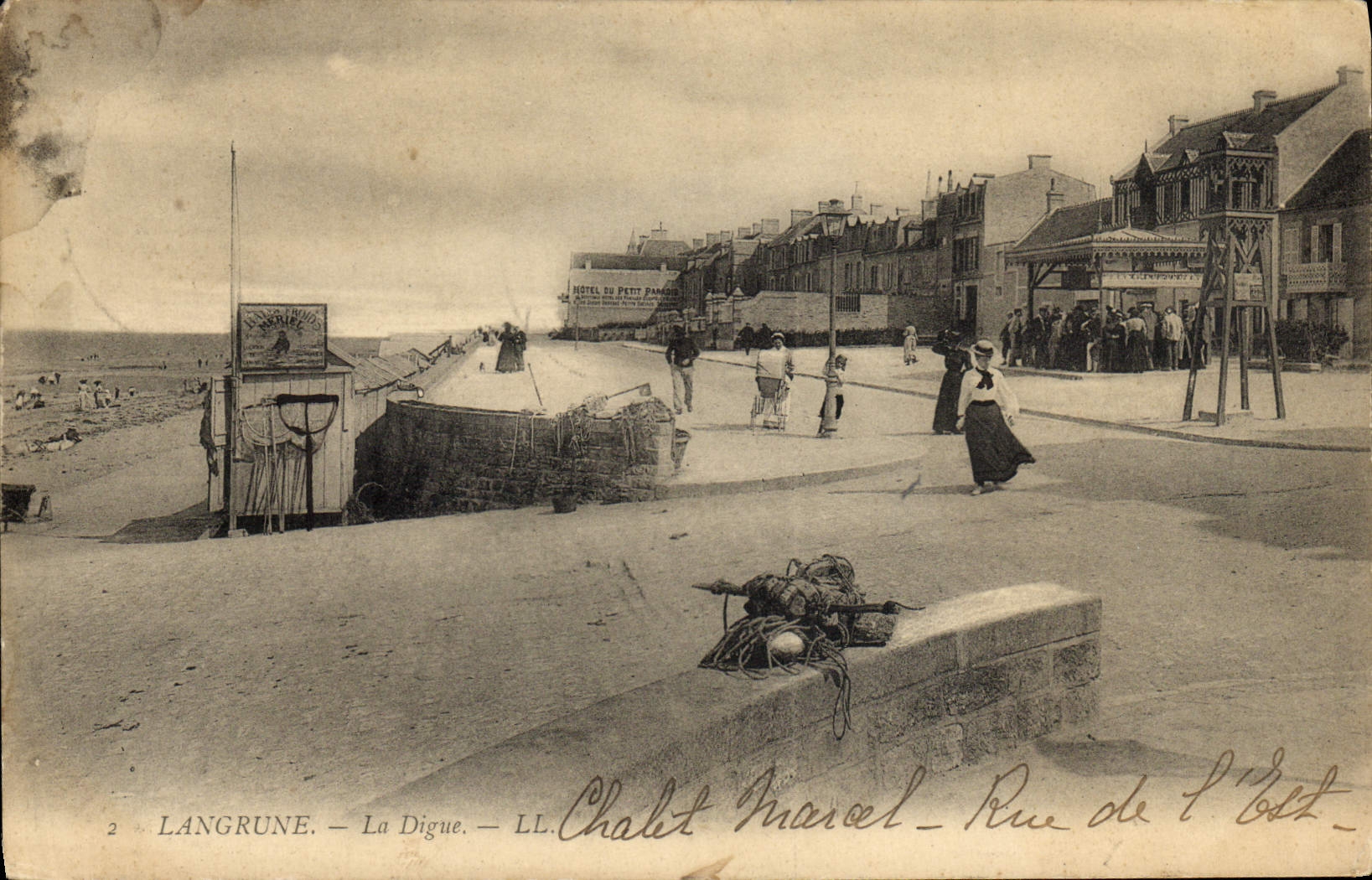 CPA Luc sur mer sur la digue