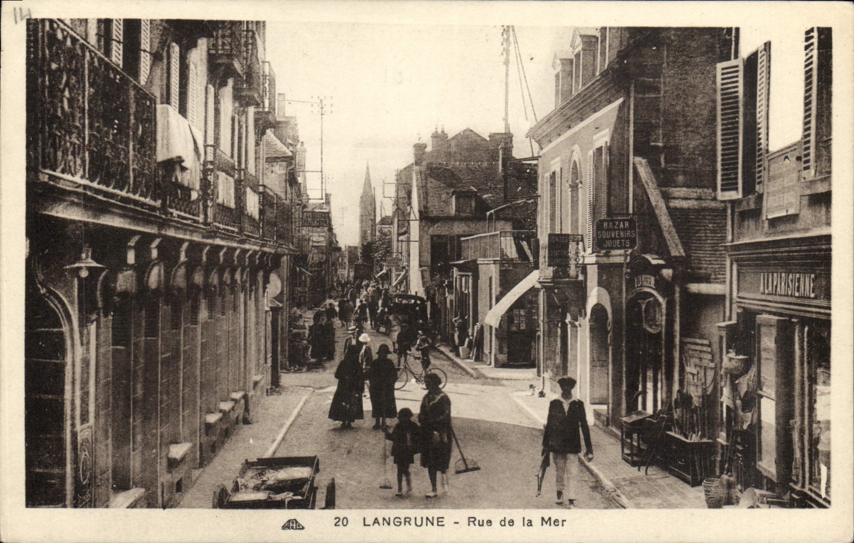 VINTAGE POSTCARD Langrune street of the sea