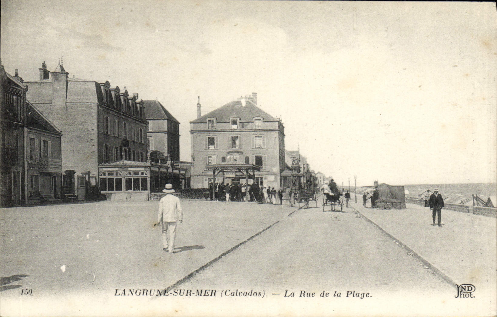 VINTAGE POSTCARD Langrune on sea the street of the beach