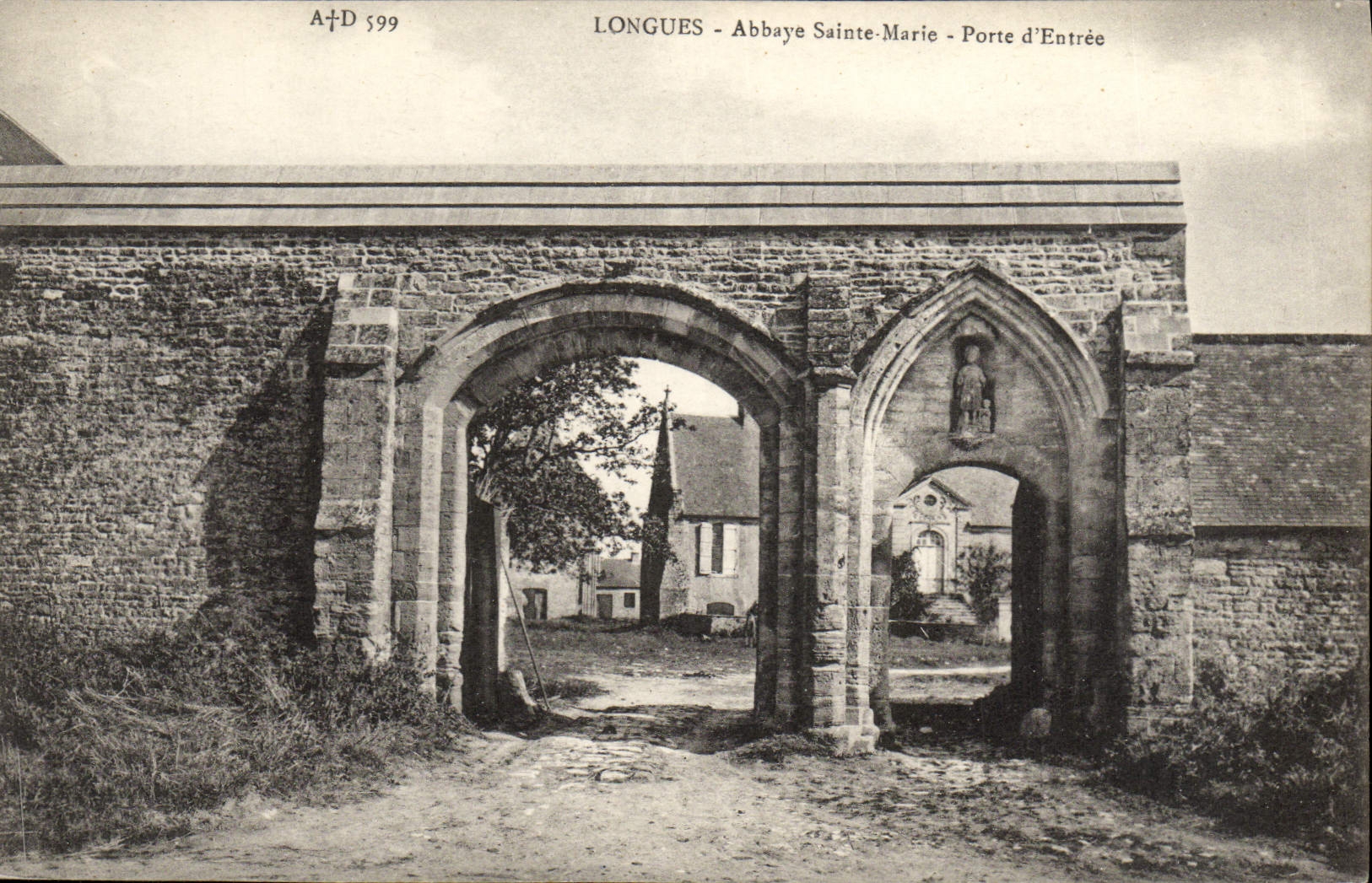 VINTAGE POSTCARD Long holy abbey Marie main door