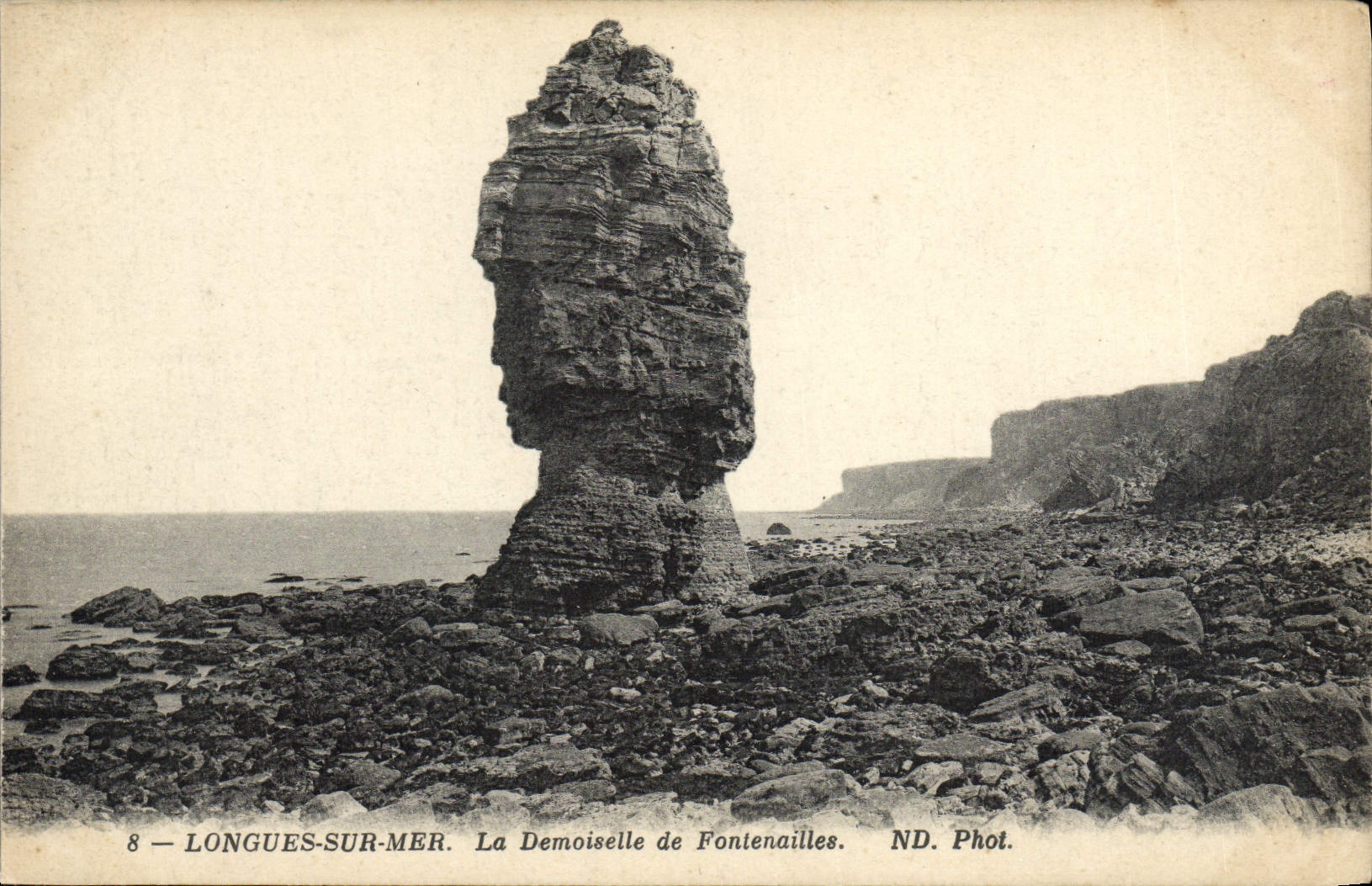 CPA Longues sur mer la demoiselle de Fontenailles