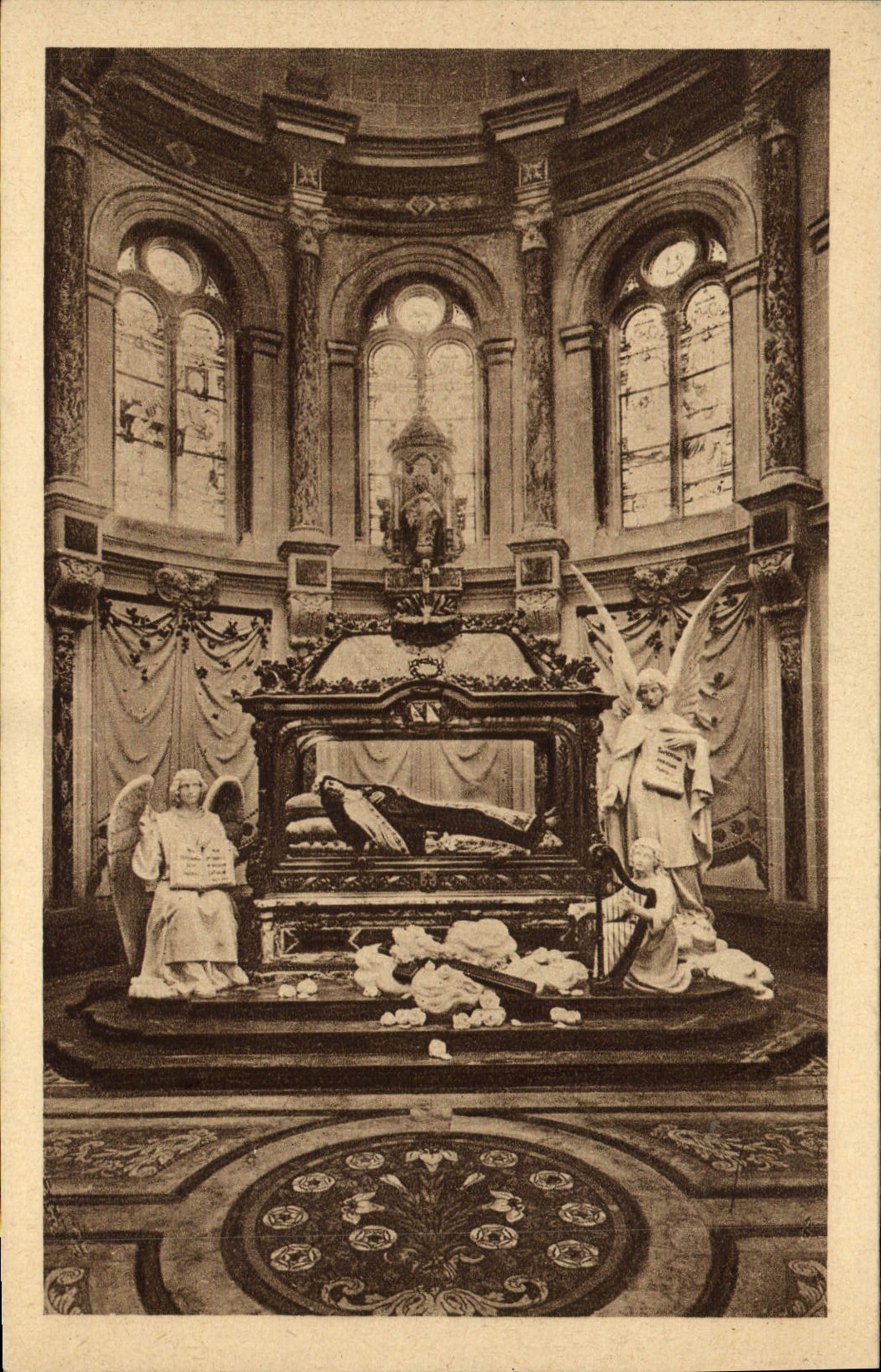 La cámara acorazada de la POSTAL de la VENDIMIA y expulsa Lisieux santo