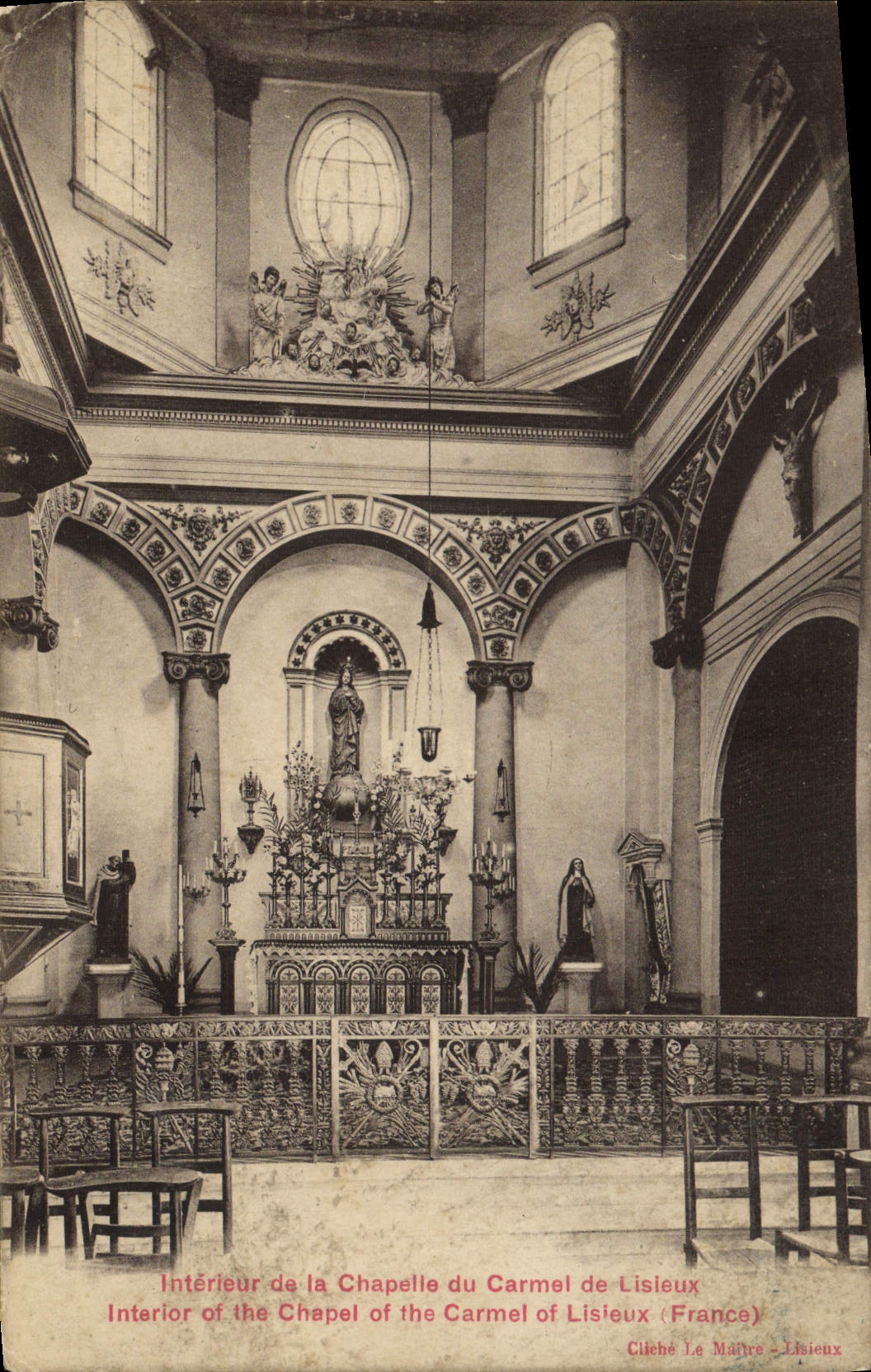 CPA Interieur De la Chapelle du carmel de Lisieux