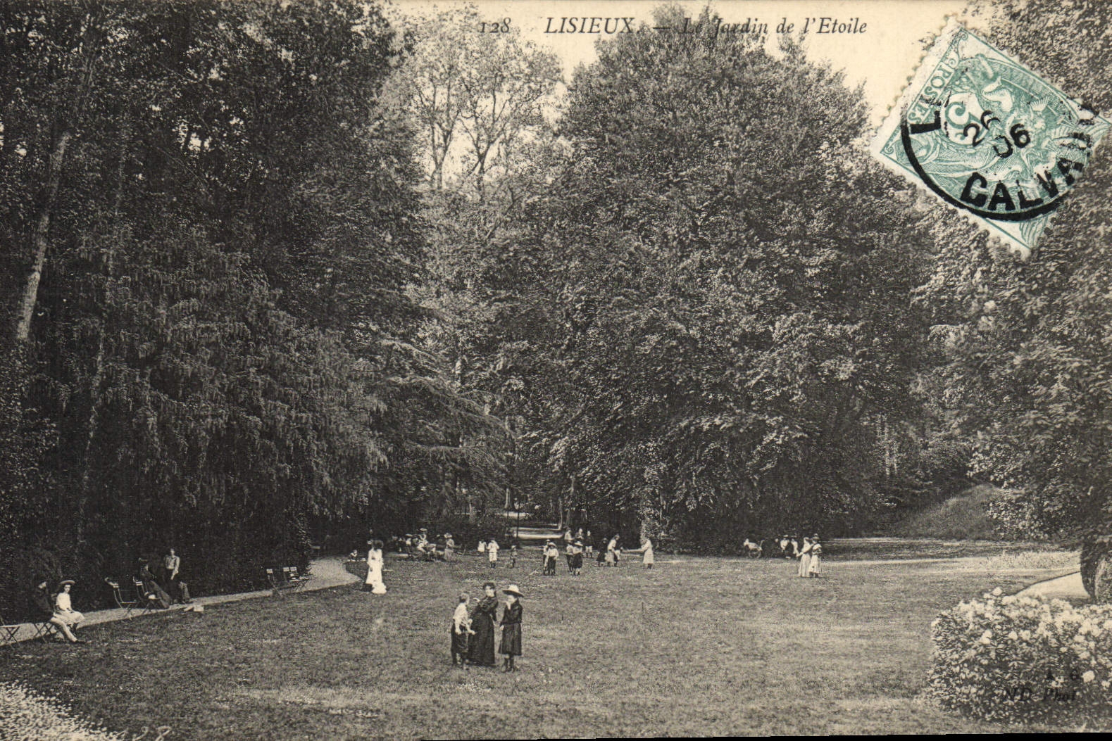 CPA Lisieux Le Jardin de L'Etoile 