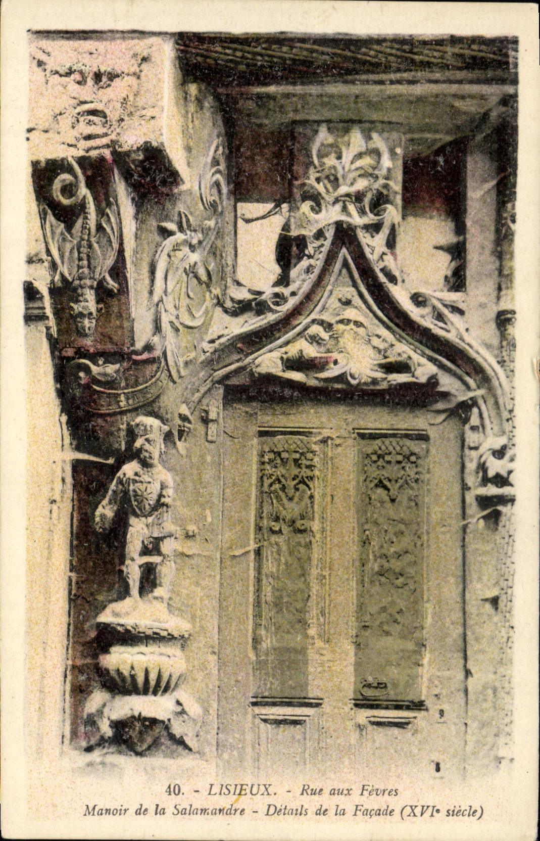 CPA Lisieux Rue aux Fevres Manoir de la Salamandre Details de la facade