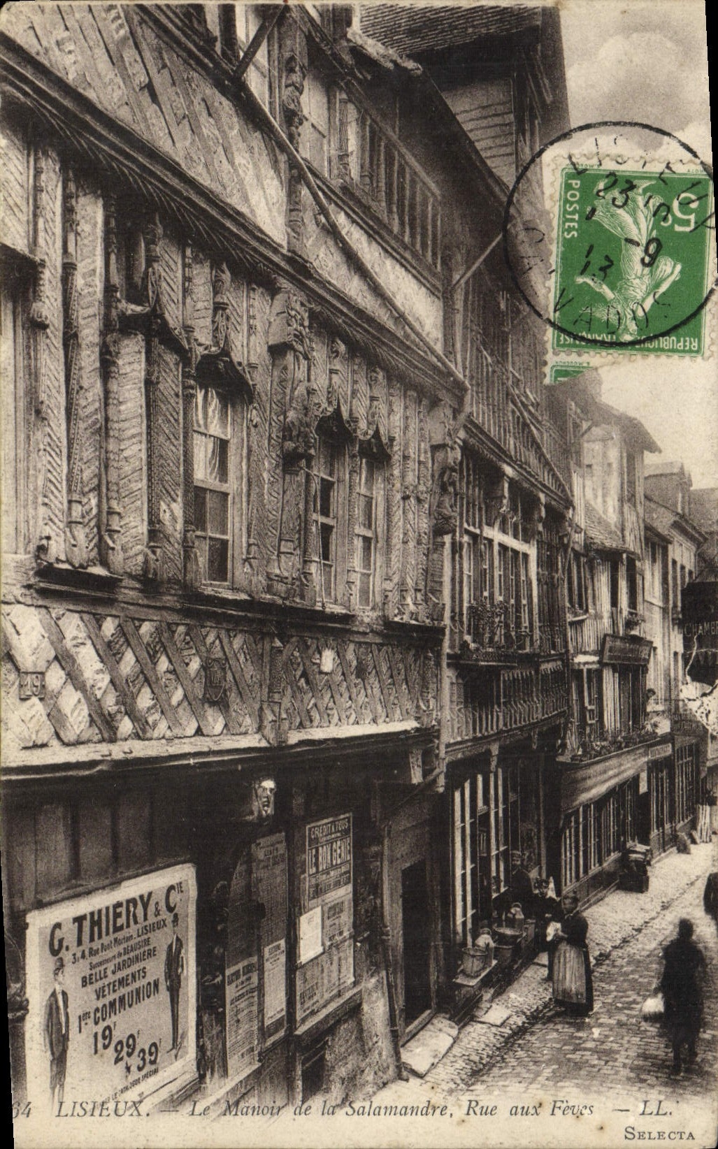 CPA Lisieux La Manoir de la Salamandre Rue aux Fevres 
