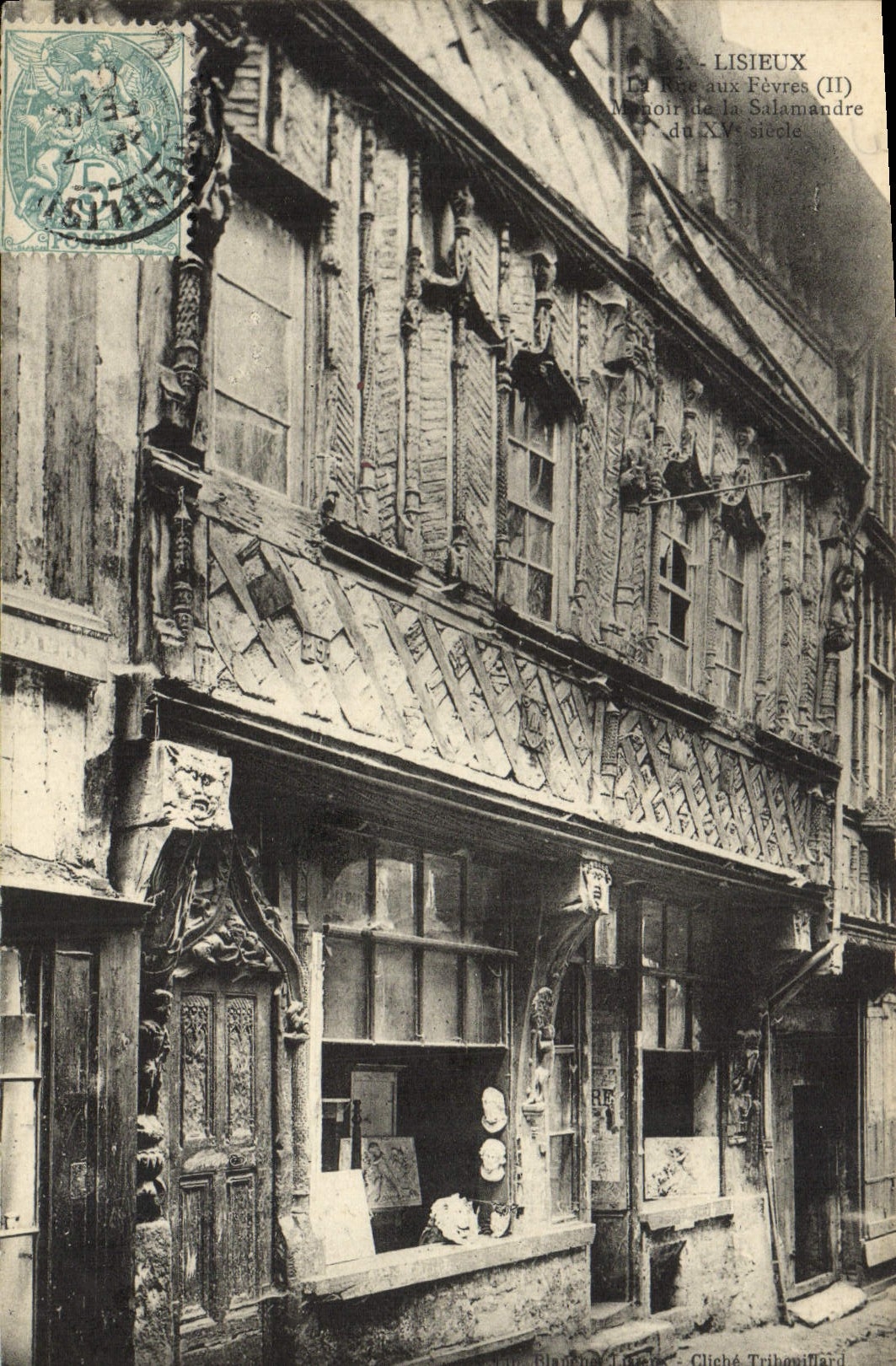 CPA Lisieux Rue aux Fevres manoir de la Salamandre 