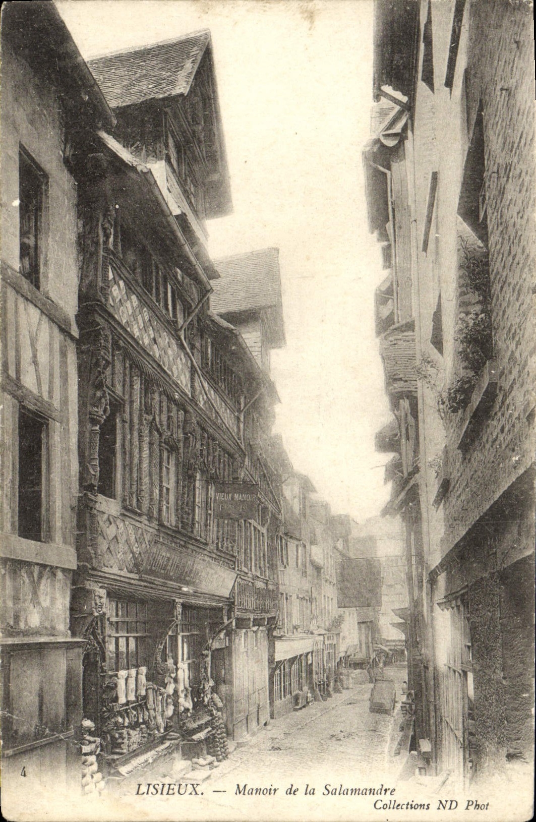 CPA Lisieux Manoir de la Salamandre