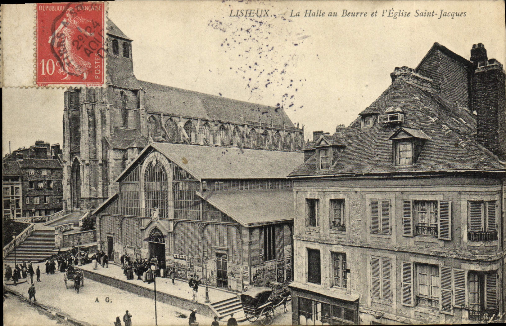 CPA Lisieux La Halle au Beurre et l'eglise Saint Jacques 