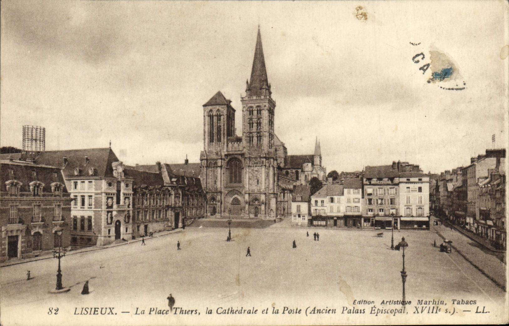 POSTAL Lisieux de la VENDIMIA el lugar de Thiers la catedral y el paladar episcopal viejo de la oficina de correos