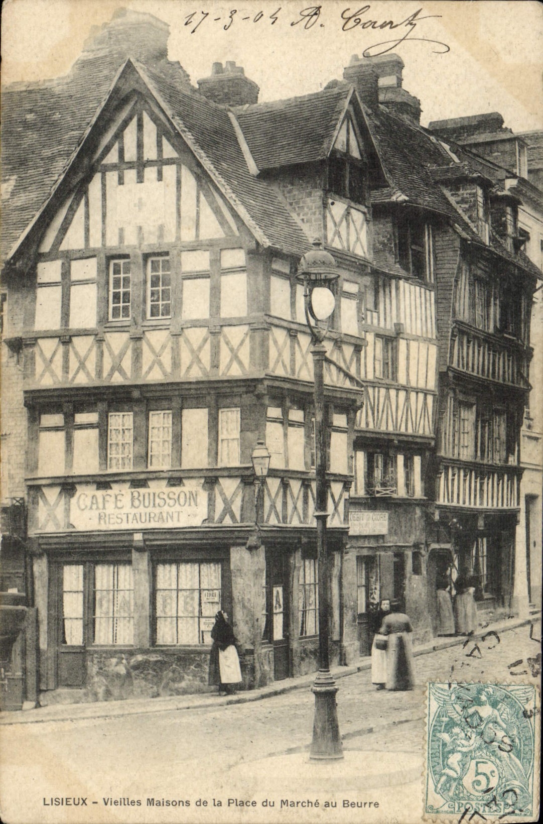 CPA Lisieux Vieilles Maisons Place de la Halle au Beurre 