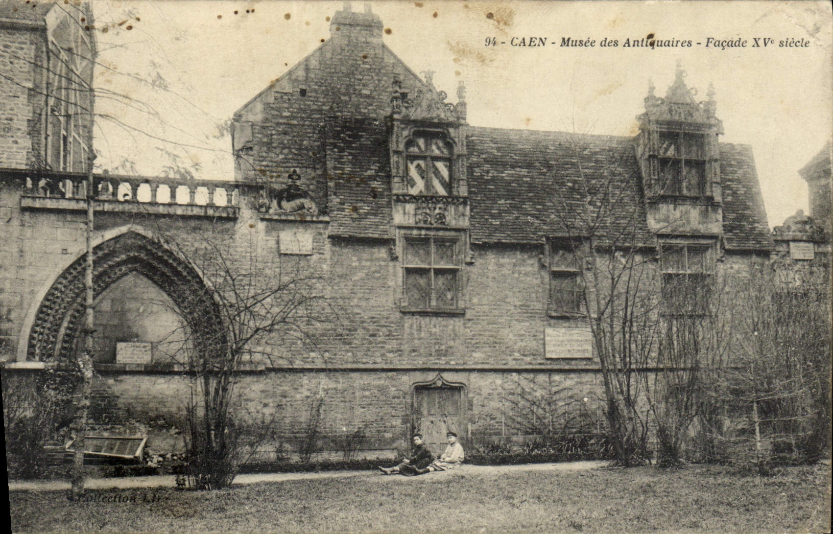 CPA Caen Musee des Antiquaires 