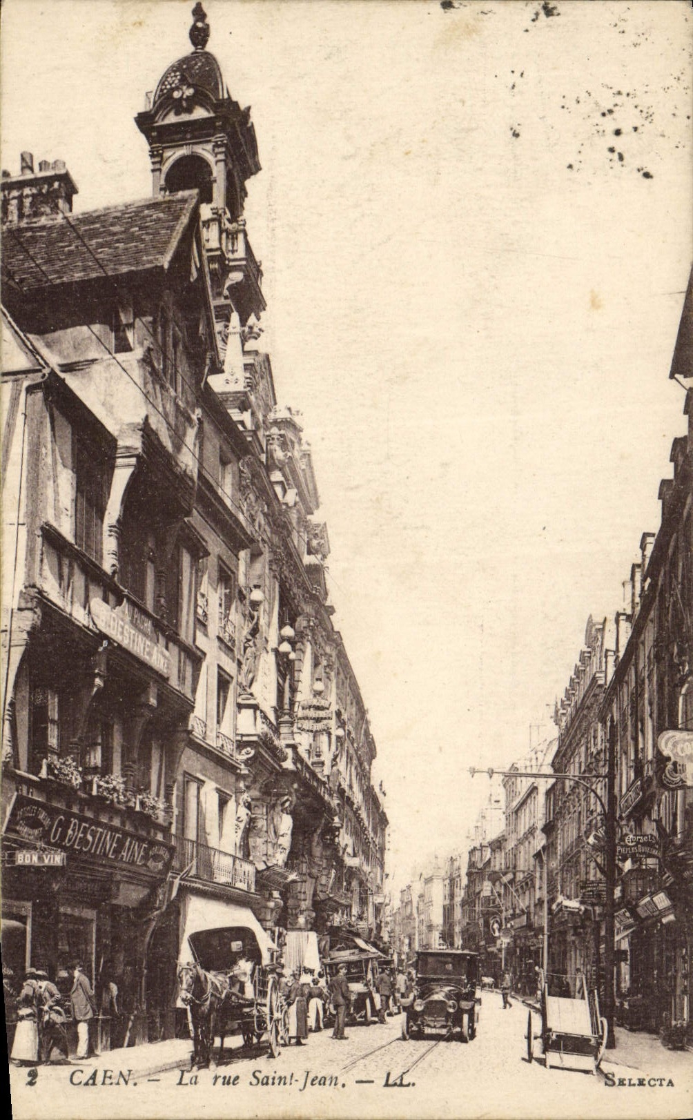 VINTAGE POSTCARD Caen the street Holy Jean