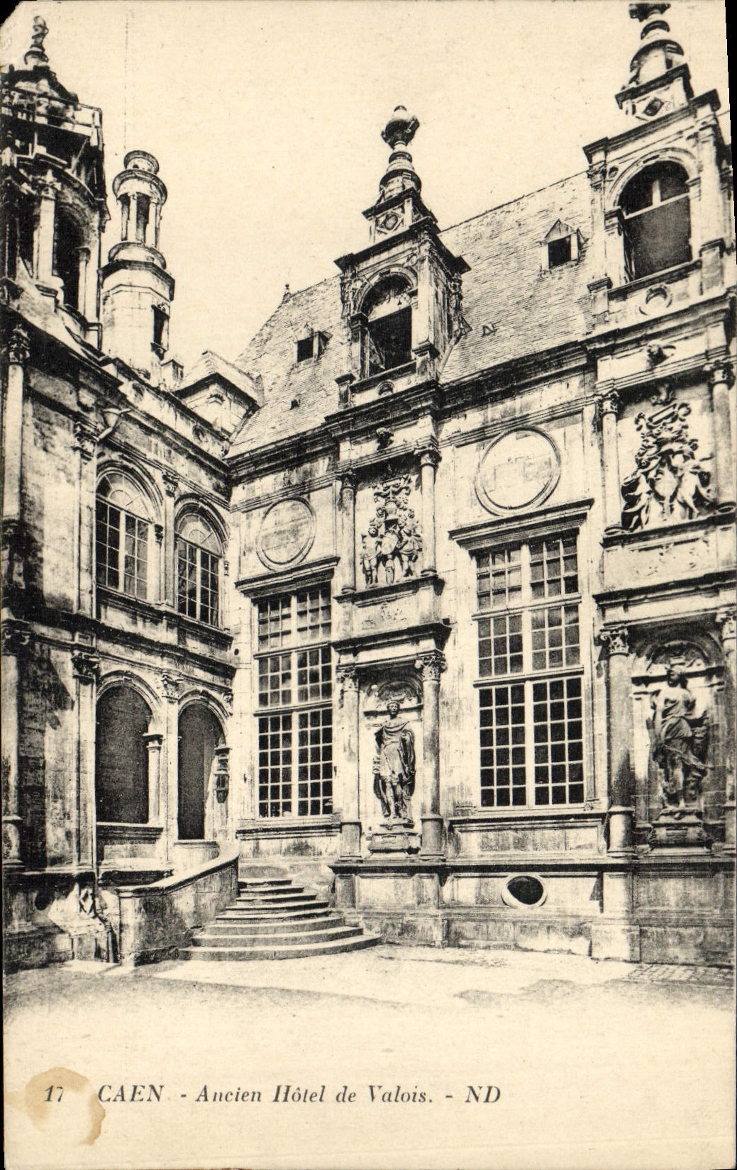 CPA Caen Ancien Hotel de Valois