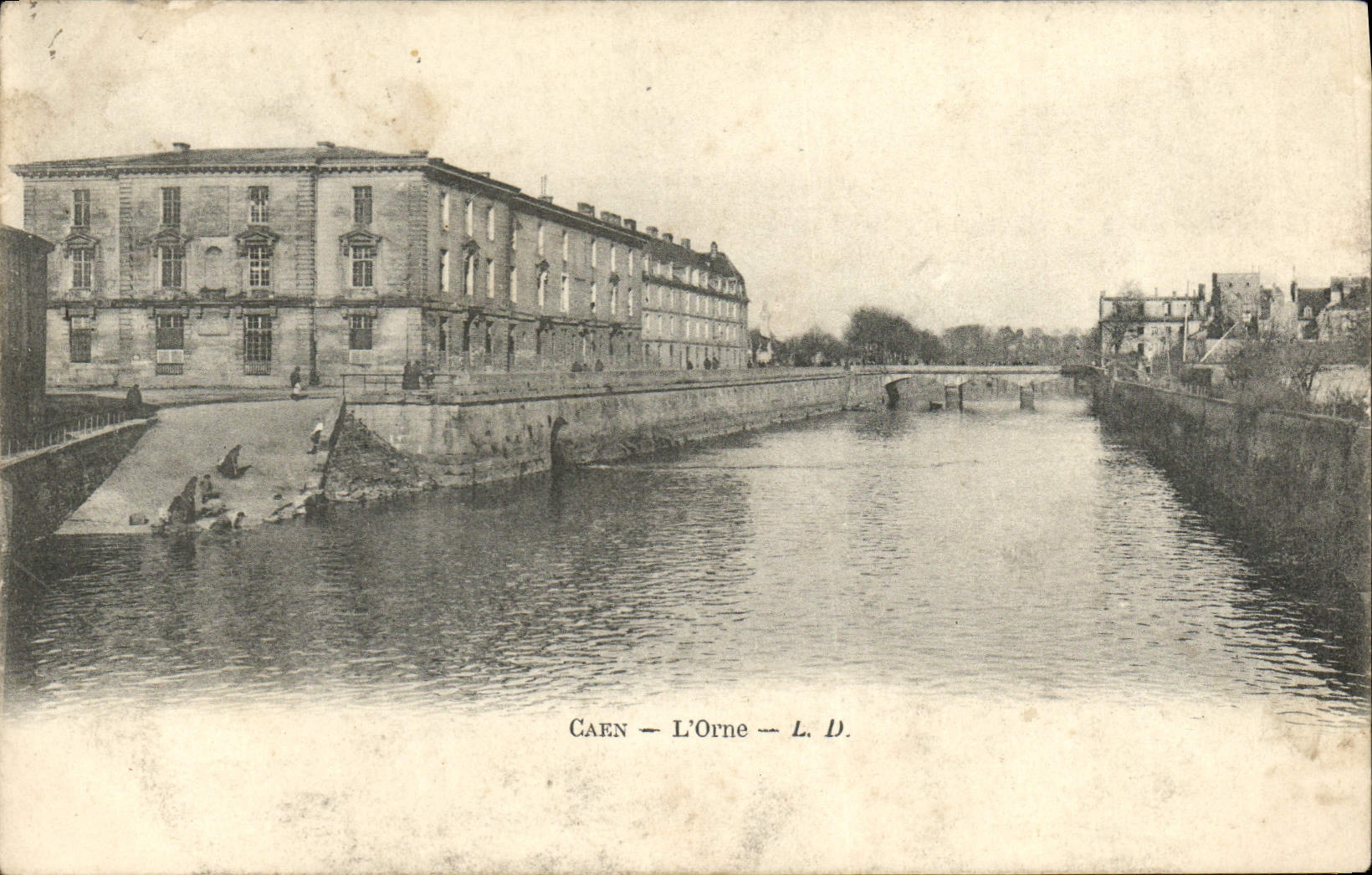 VINTAGE POSTCARD Caen Orne