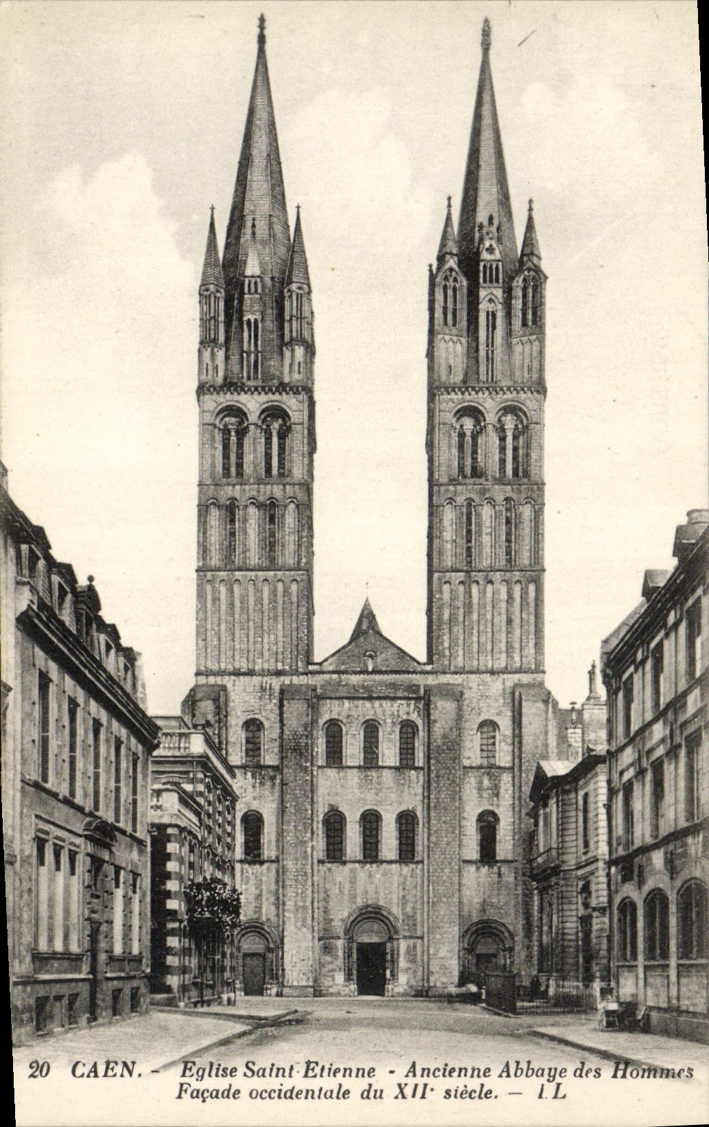 CPA Caen Eglise Saint Etiene Ancienne Abbaye des Hommes 