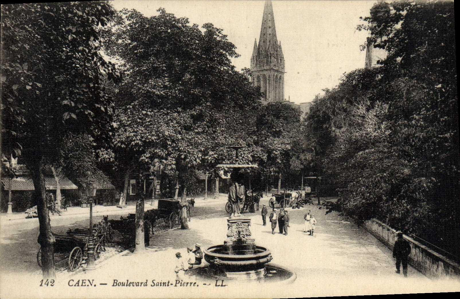 CPA Caen Boulevard Saint Pierre 