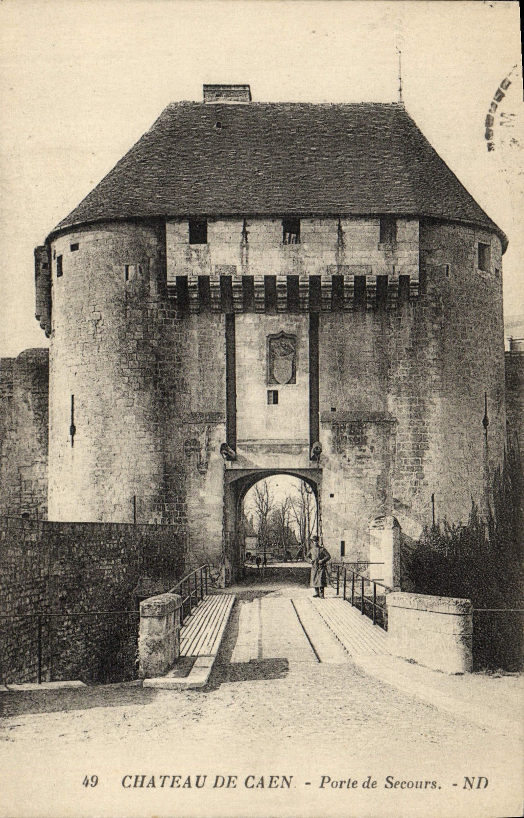 CPA Chateau de Caen Porte de Secours 