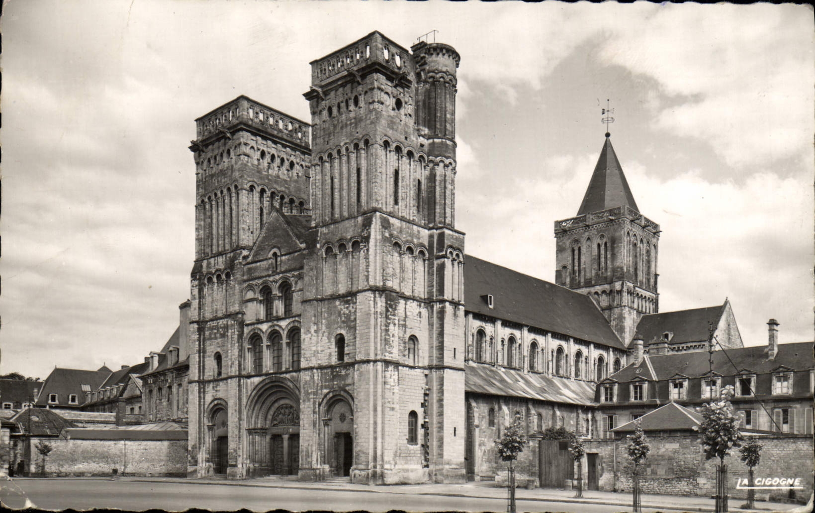 CPA Caen L'Abbaye aux Dames 