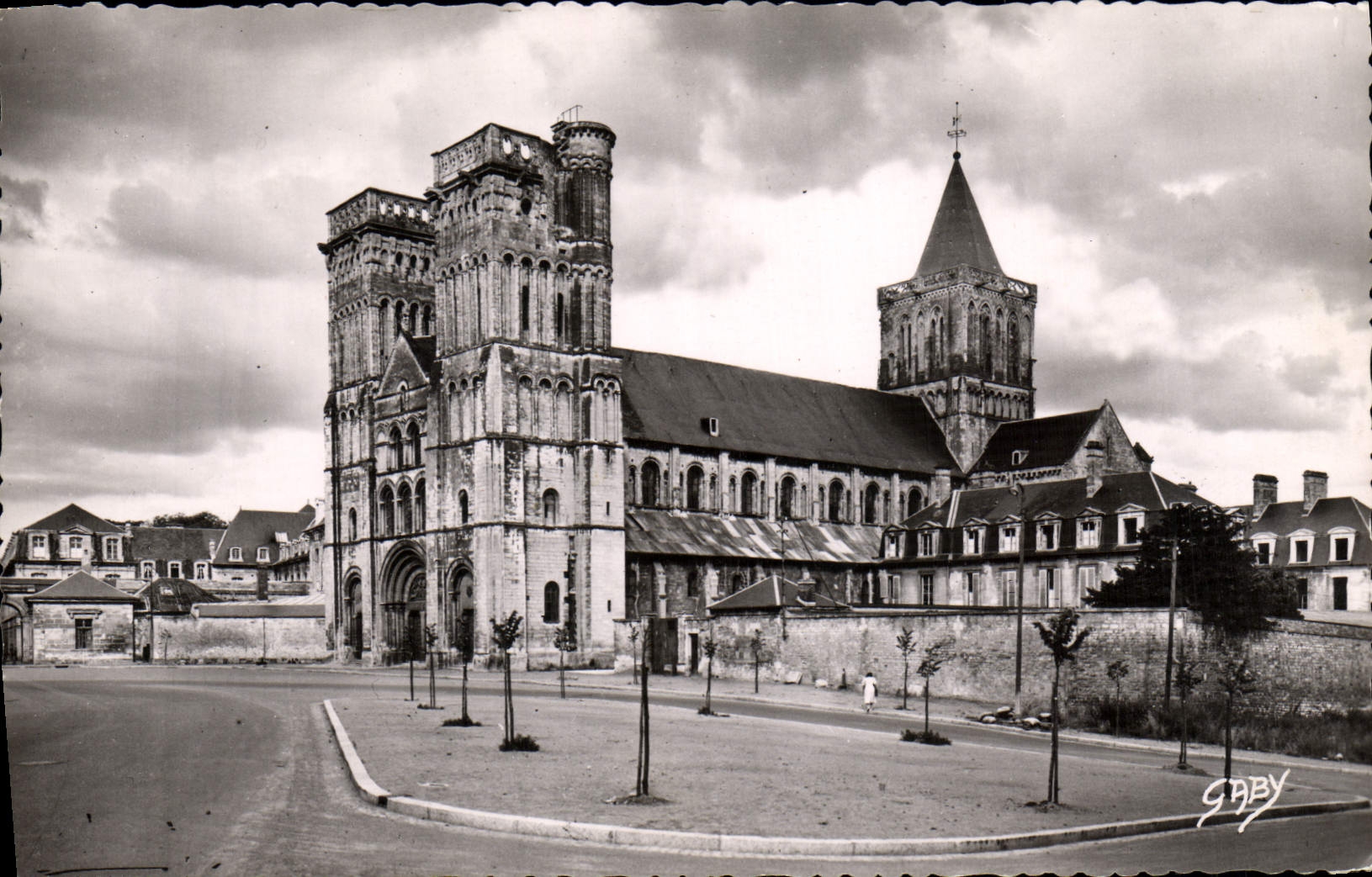 CPA Caen L'Abbaye aux Dames 
