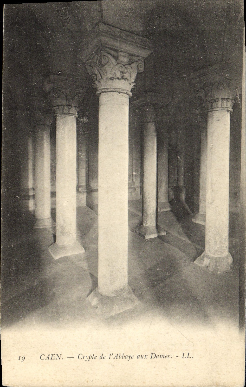 VINTAGE POSTCARD Caen Crypt of the Abbey to the Ladies