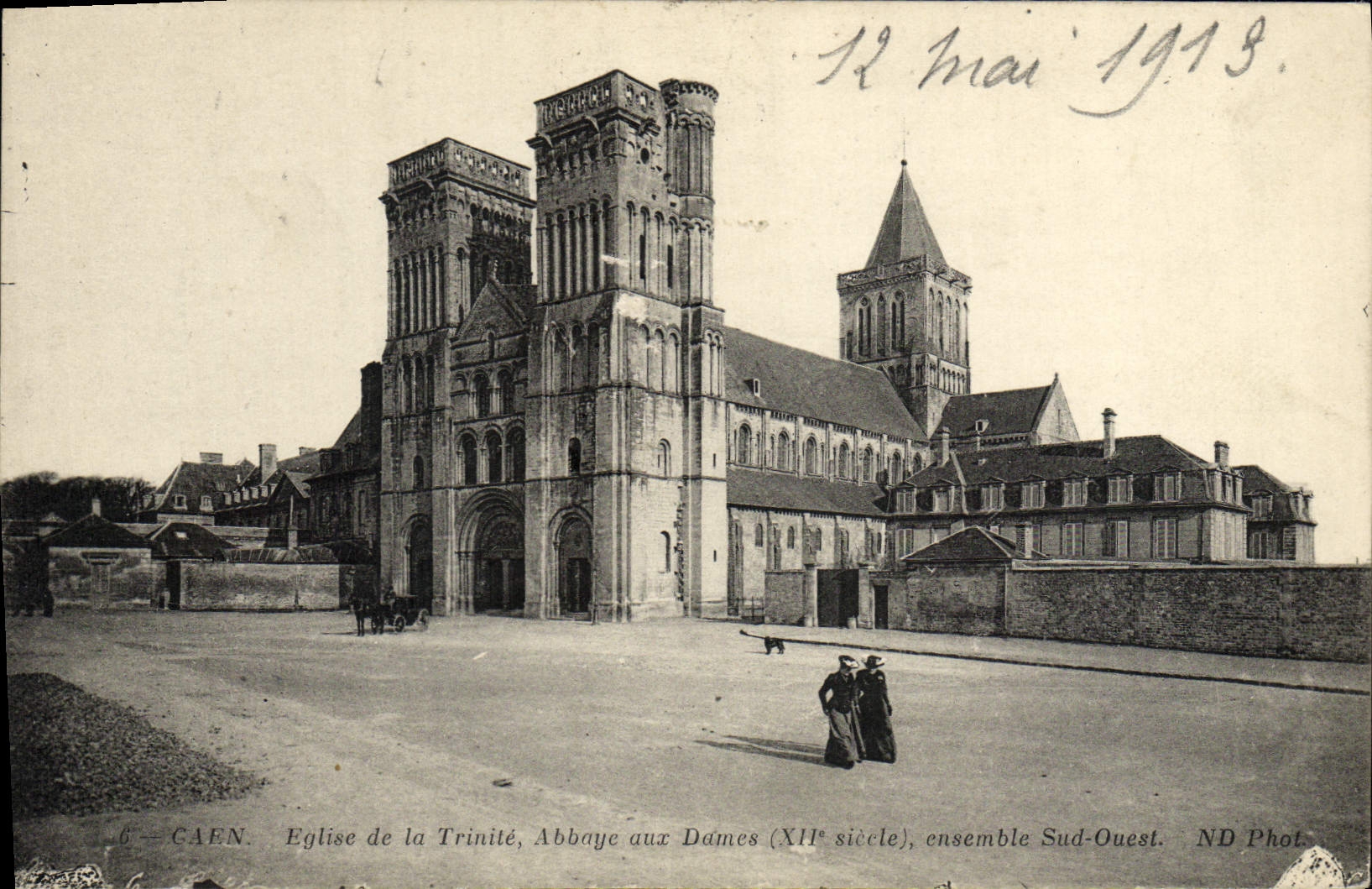 CPA Caen Eglise de la Trinite Abbaye aux Dames Ensemble au sud Ouest 