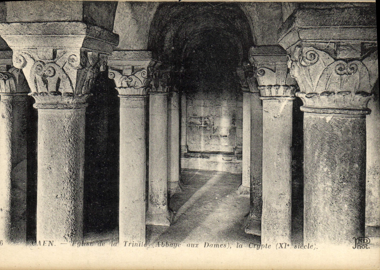 CPA Caen Eglise de la Trinite Abbaye aux Dames la Crypte 