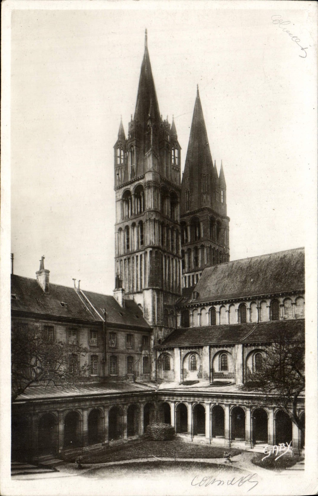VINTAGE POSTCARD Caen the college the cloister and turns of Etienne Saint