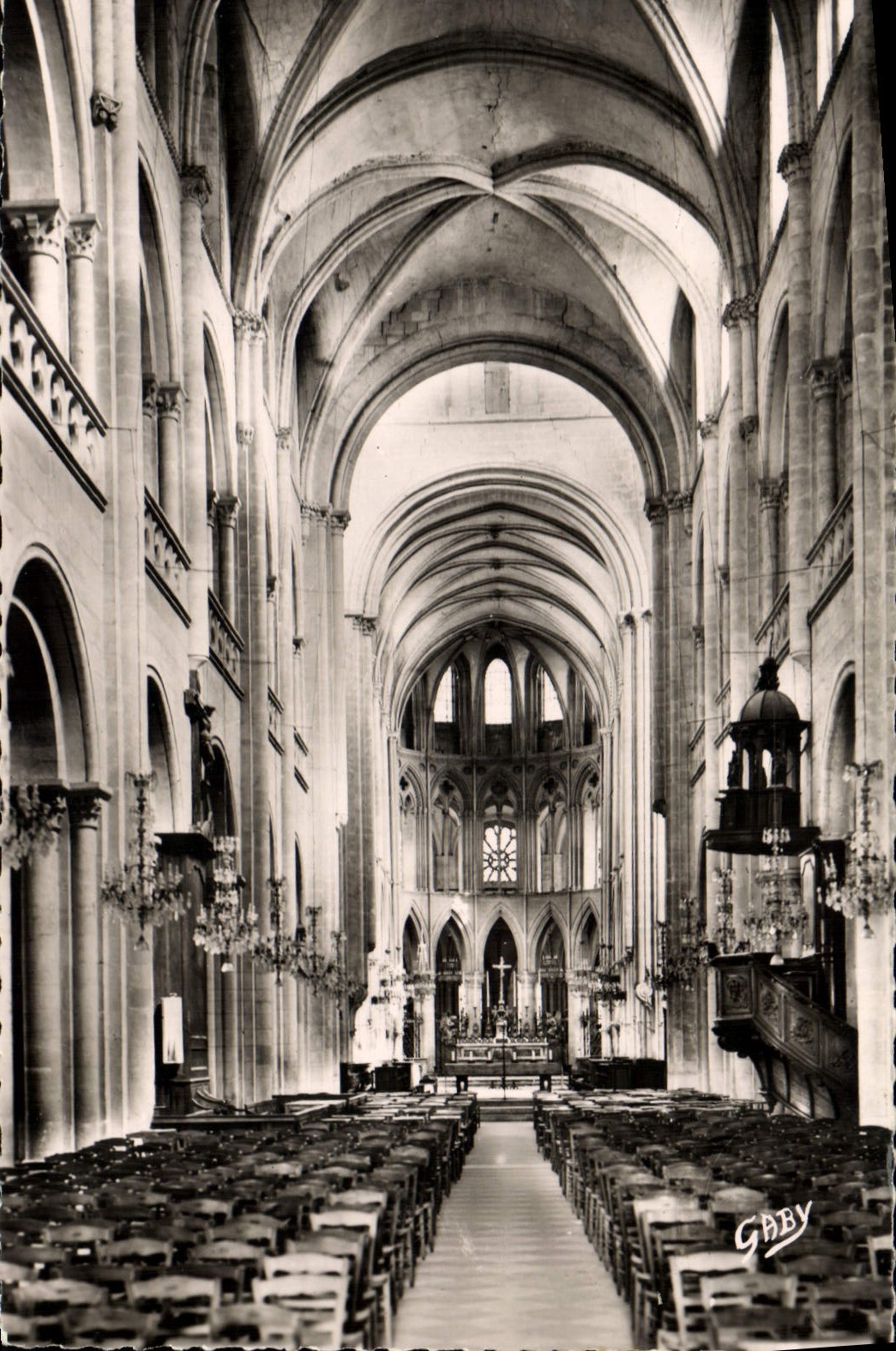 CPA Caen Eglise abbatiale saint etienne