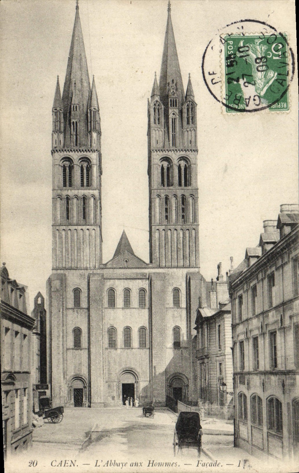 CPA Caen L'abbaye aux hommes Facade