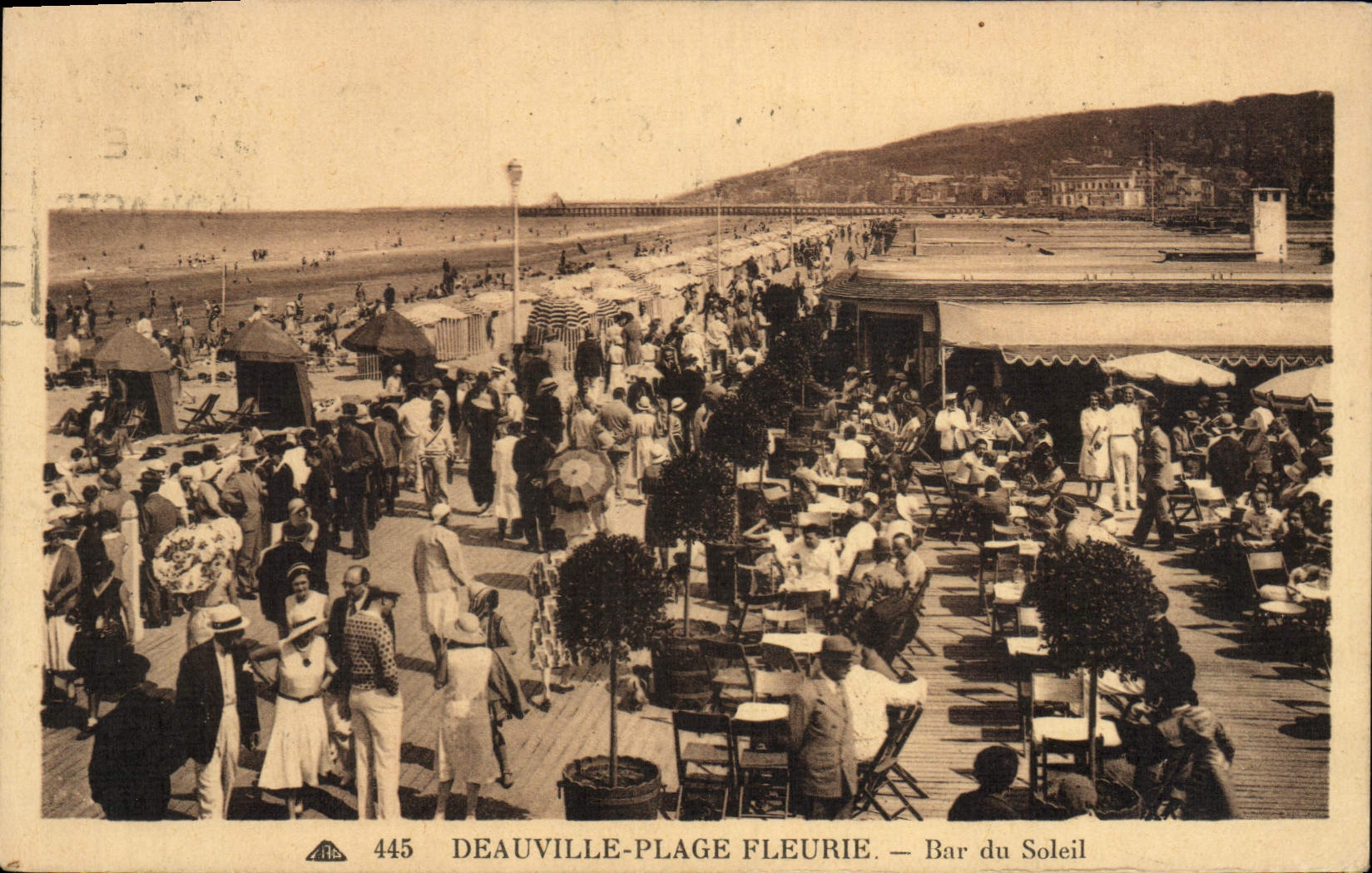 CPA Deauville Plage fleurie bar du soleil