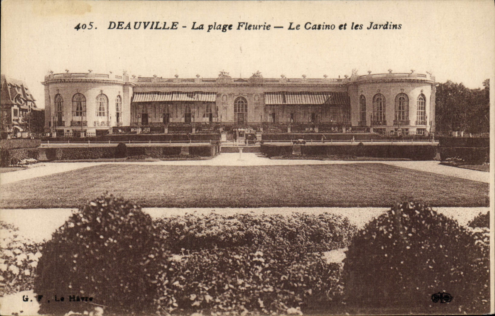 CPA Deauville La plage fleurie Le casino et les jardins
