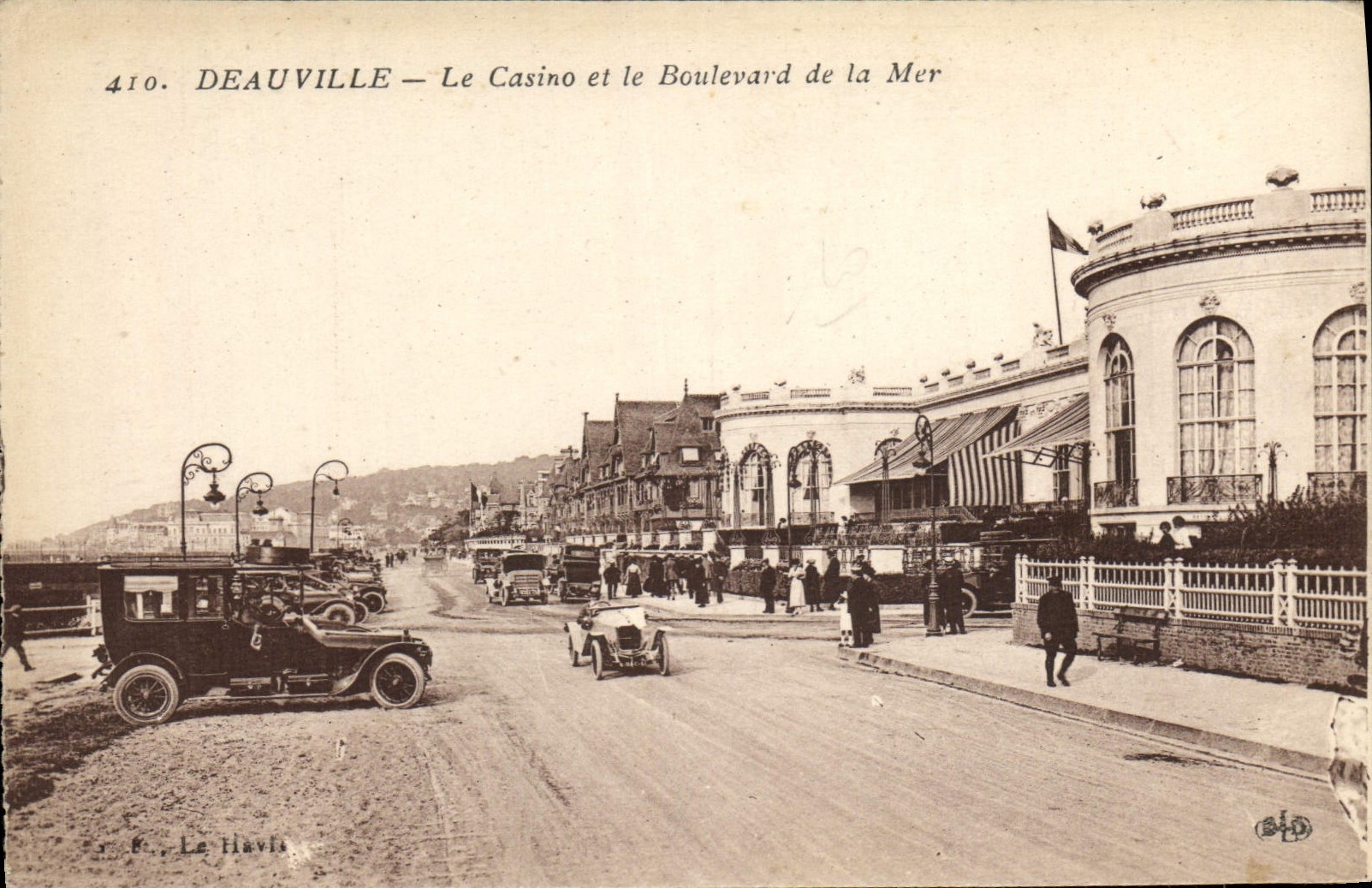 CPA Deauville e caino et le boulevard de la mer