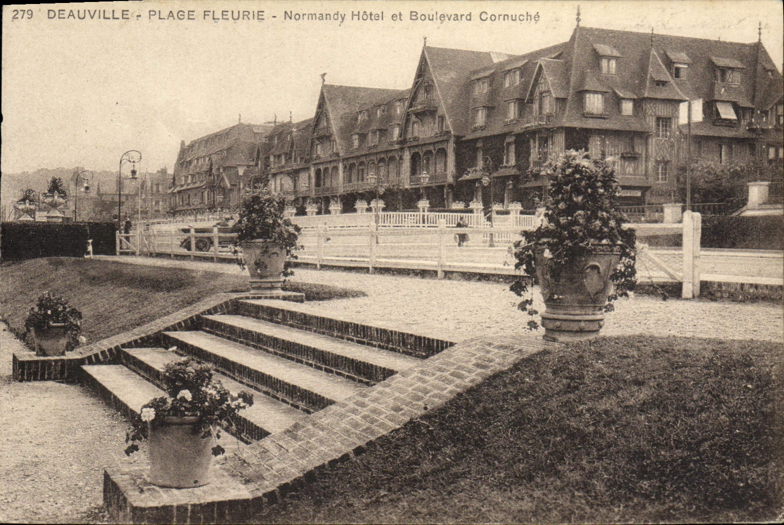 CPA Deauville plage fleurie normandy hotel et boulevard