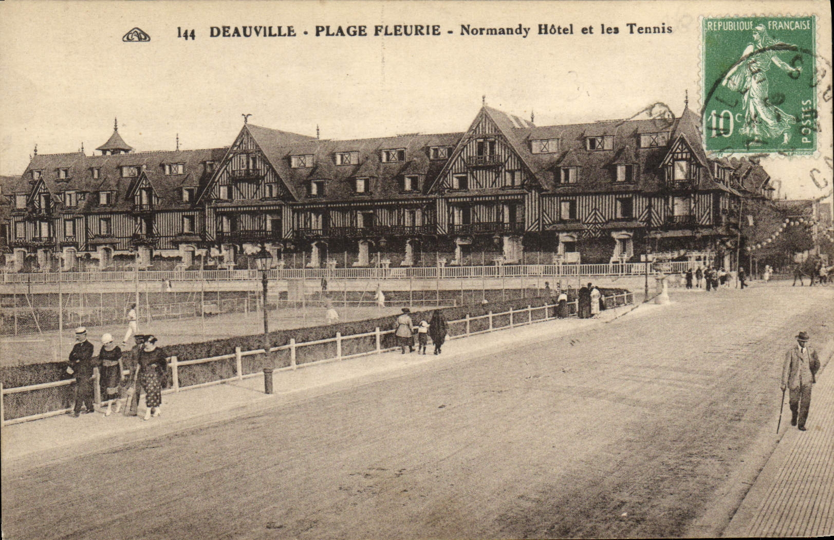 CPA Deauville plage fleurie normandy hotel et les tennis