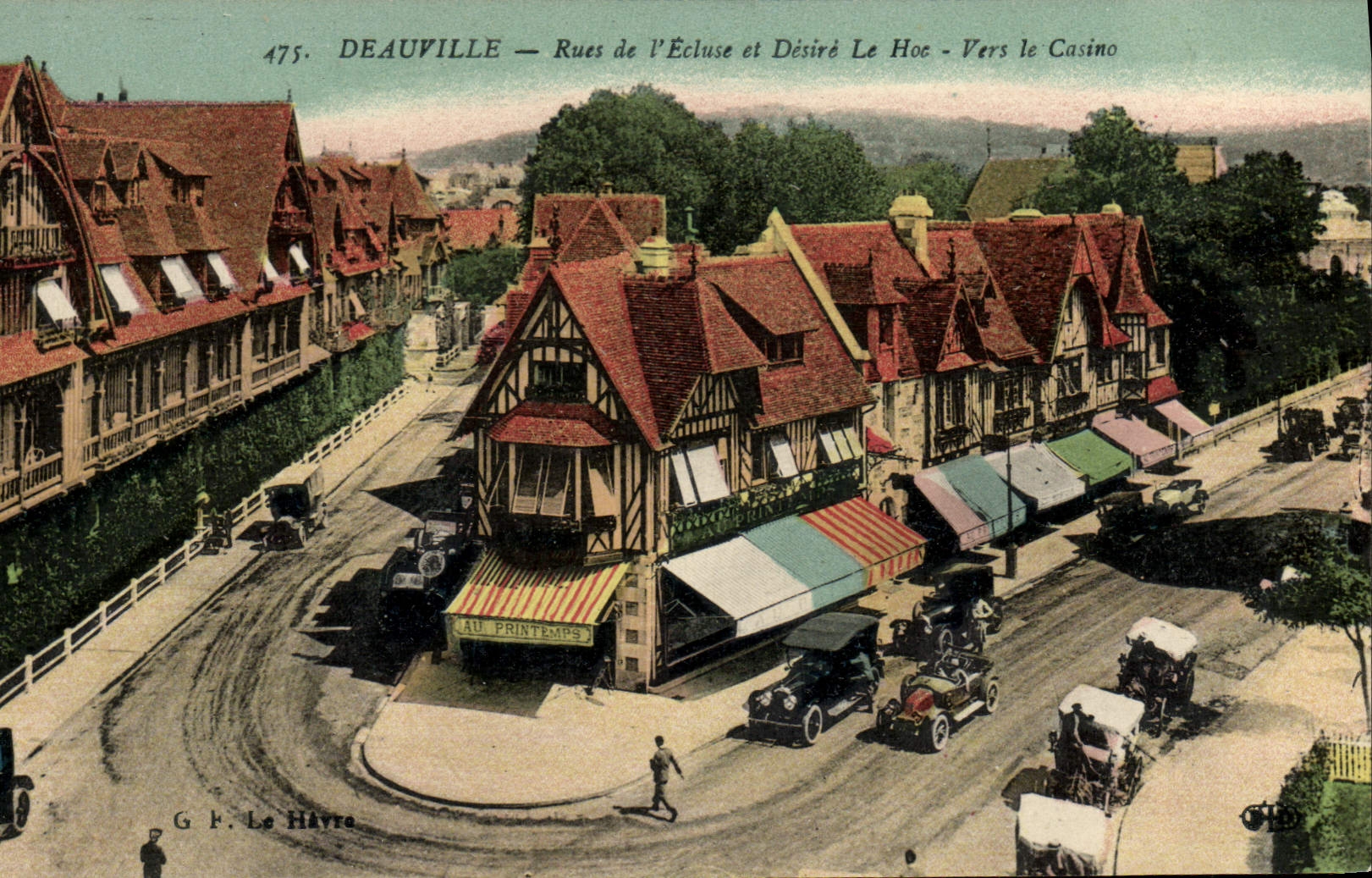 CPA Deauville rue de l'ecluse et desire le hoc vers le casino Au Printemps 